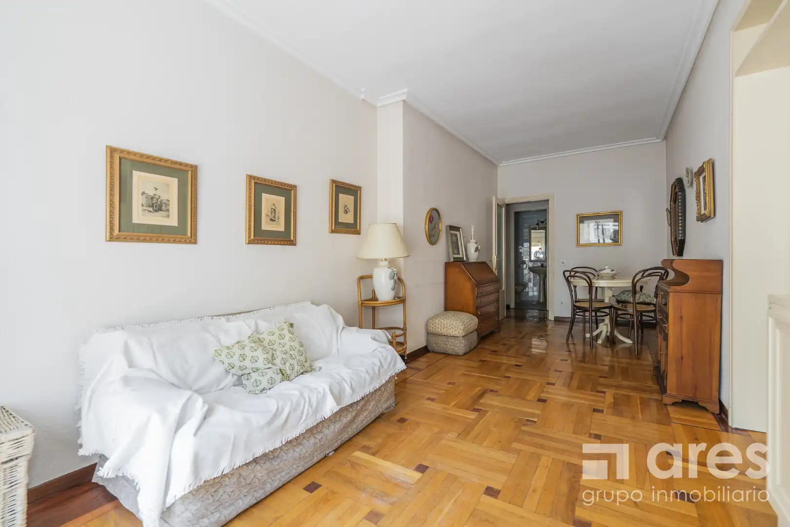 Wohnzimmer von Wohnung zum Verkauf in Madrid mit Heizung