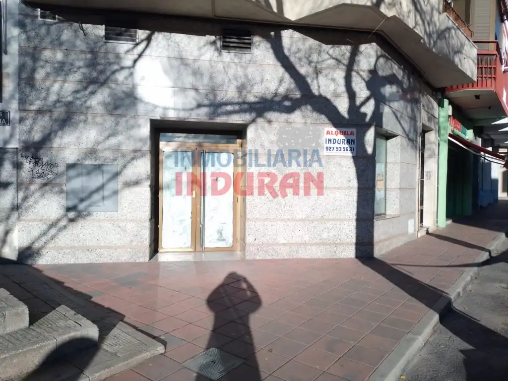Local comercial de lloguer a Calle Antonio Concha