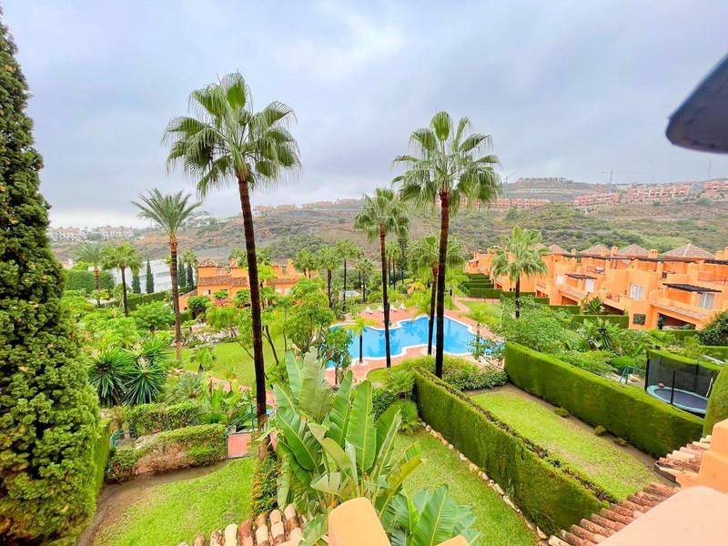 Jardí de Casa adosada de lloguer en Benahavís amb Aire condicionat, Terrassa i Traster