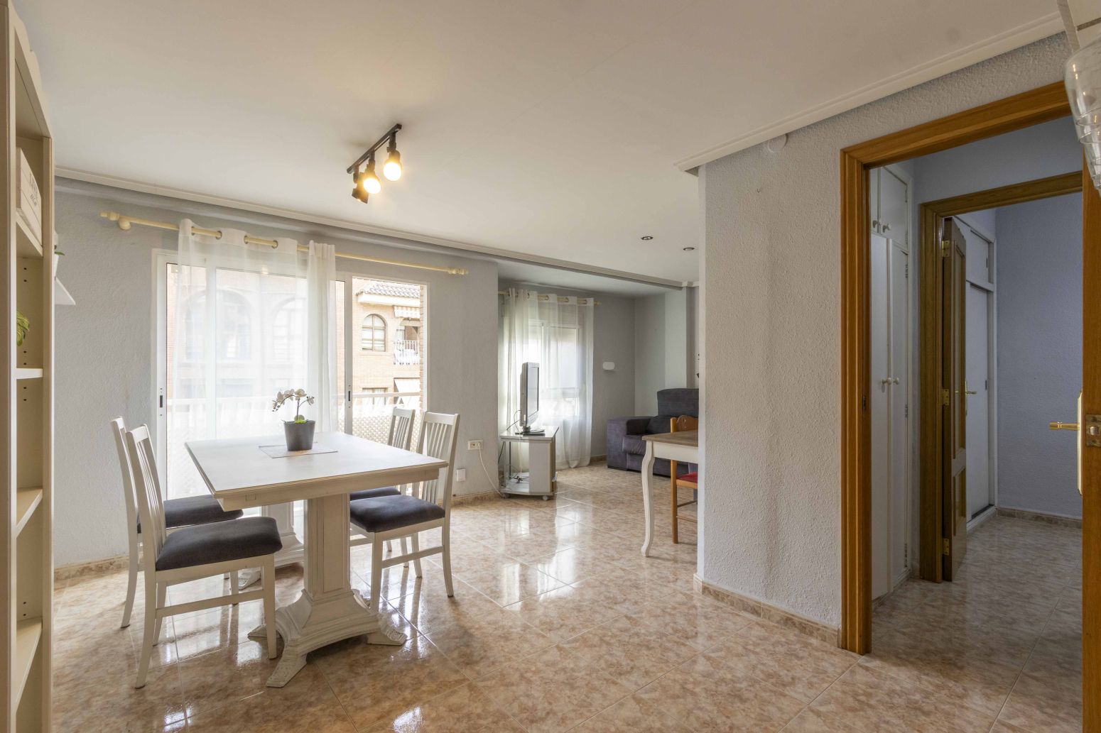 Piso en venta en  Valencia Capital con Calefacción y Balcón