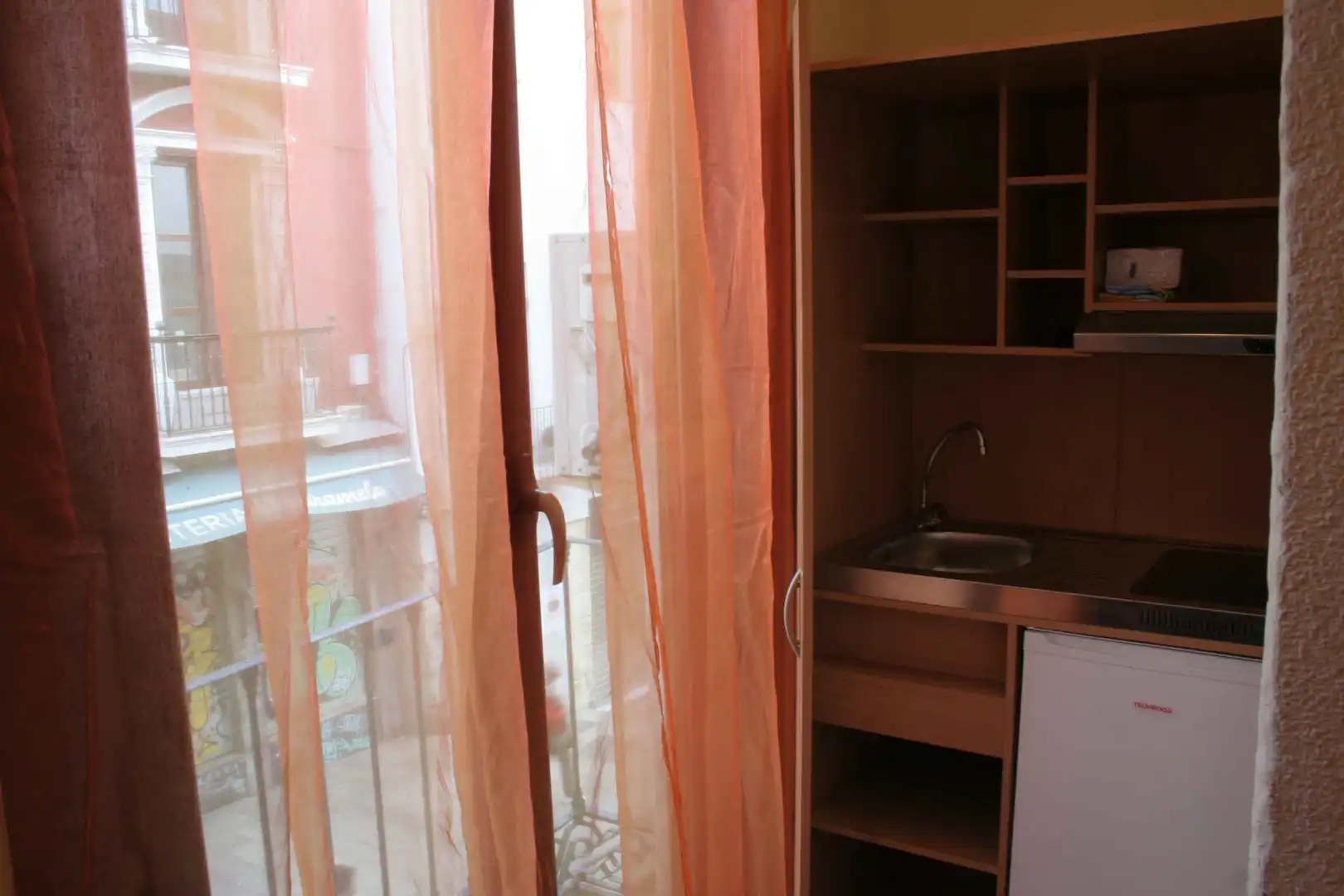 Dormitori de Estudi de lloguer en Granada amb Calefacció, Moblat i Rentadora