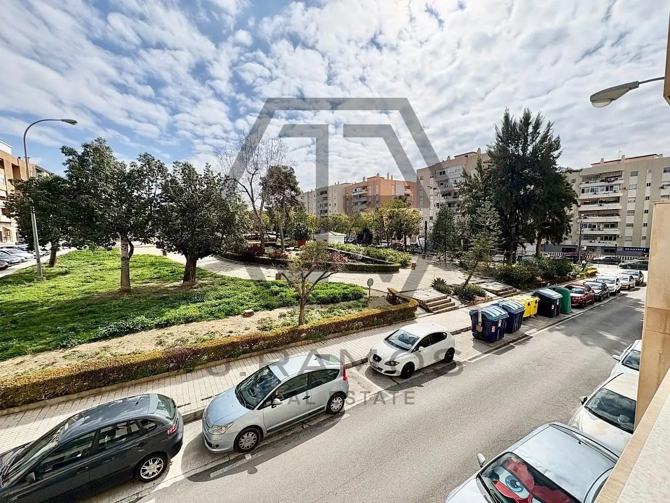 Flat with lift for sale in de la hispanidad