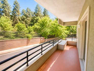 Flat with lift for sale in Calle del Poeta Esteban de Villegas