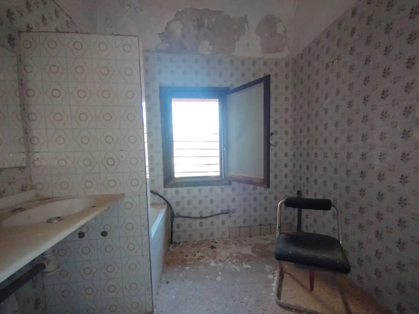 Badezimmer von Gebäude zum Verkauf in Rossell