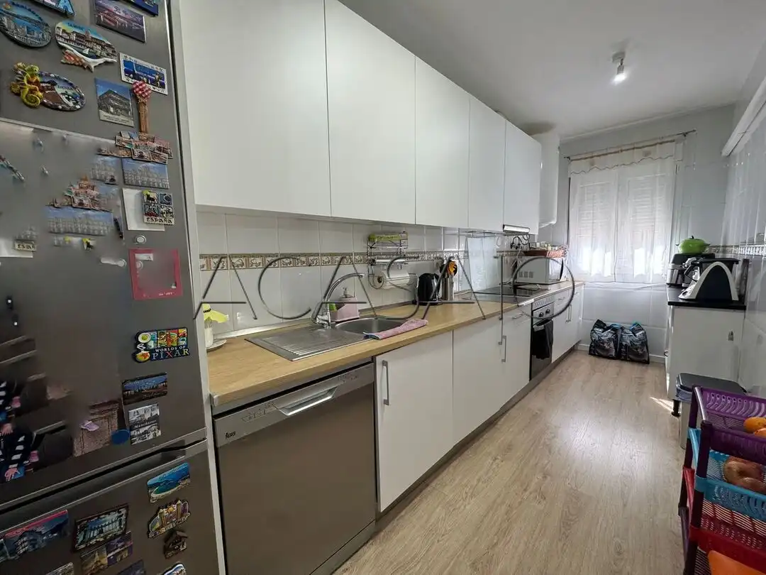 Küche von Wohnung zum Verkauf in Borox mit Klimaanlage, Heizung und Abstellraum