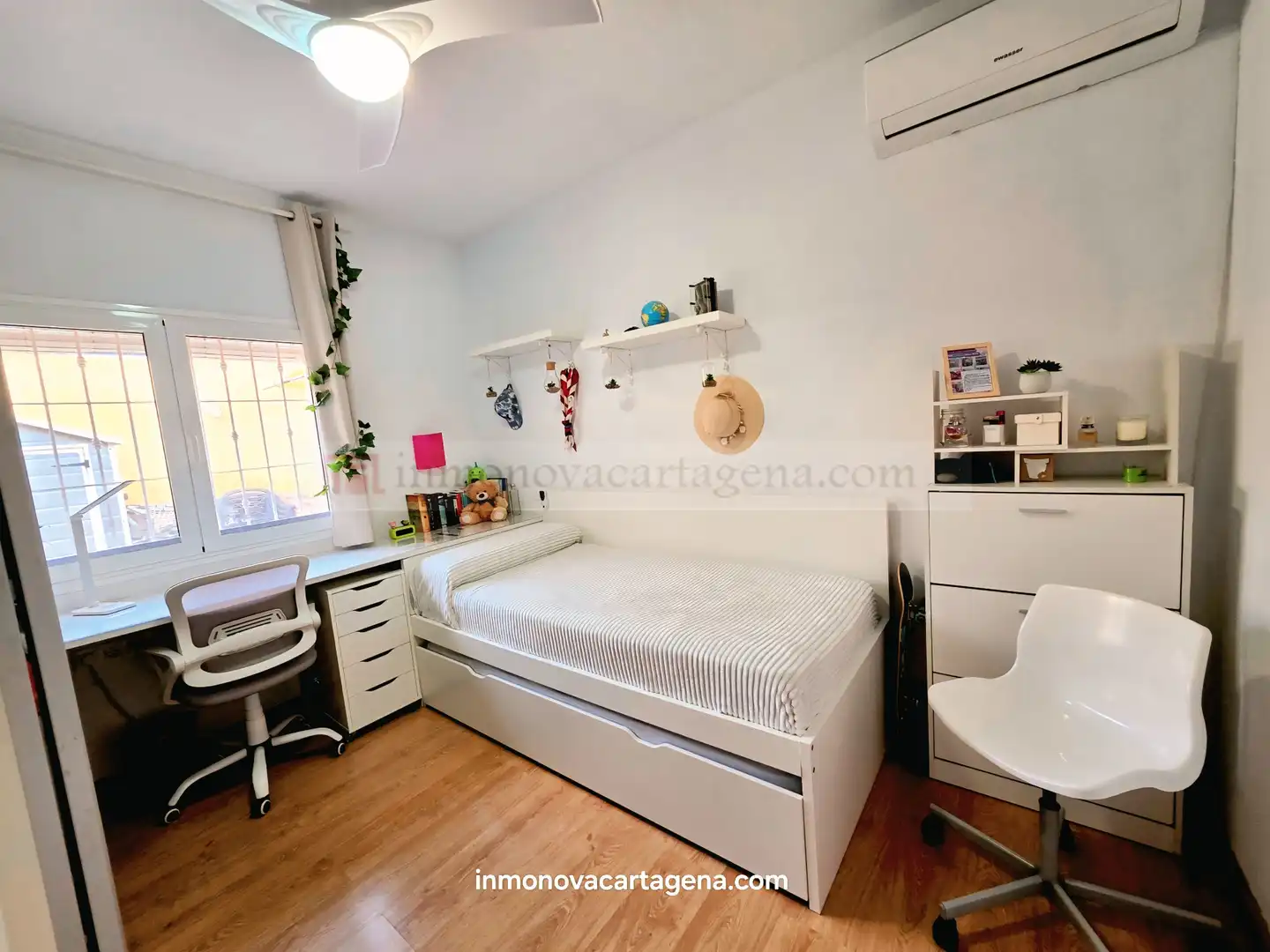 Habitación de Casa o chalet en venta en Cartagena con Amueblado