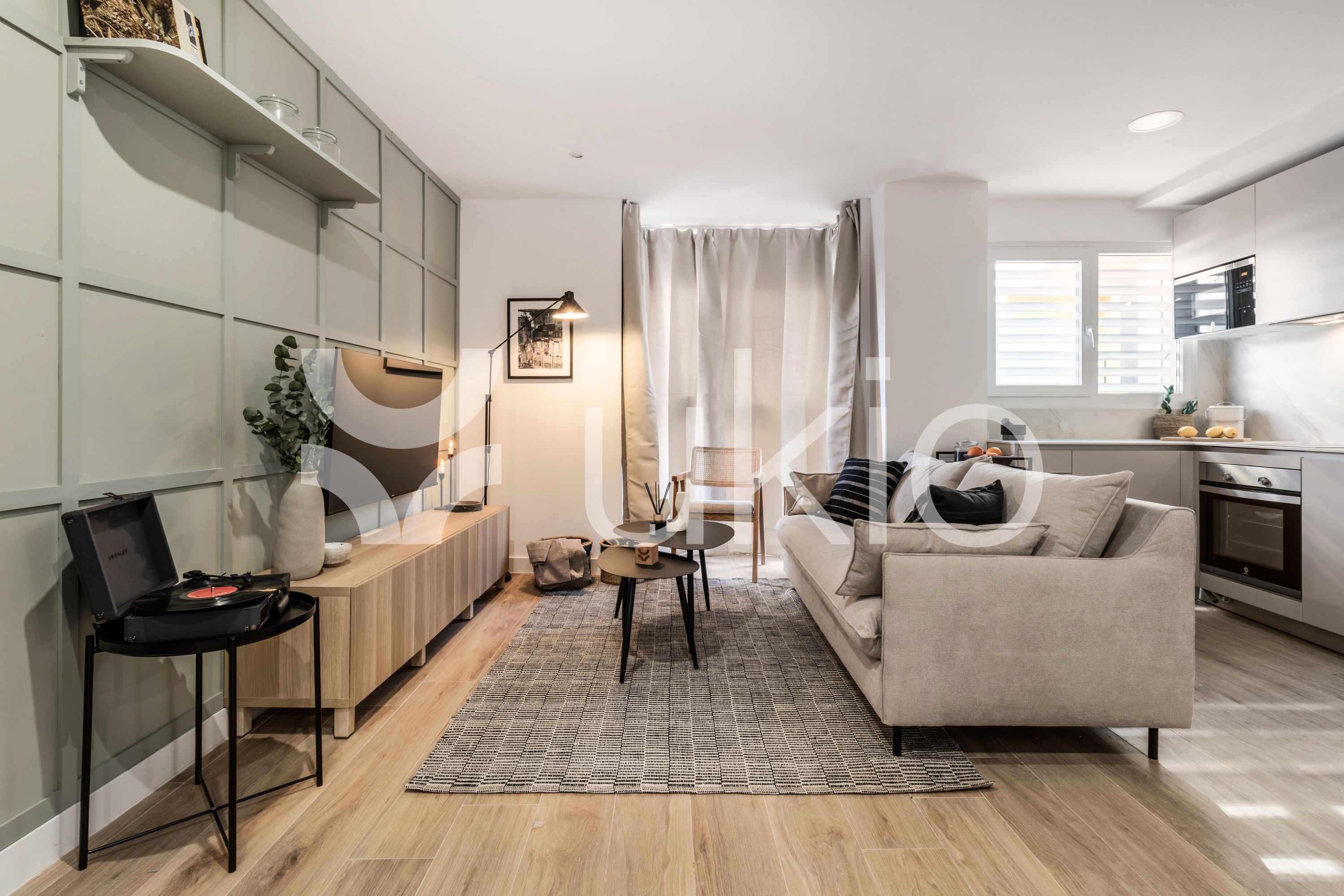 Sala d'estar de Apartament de lloguer en  Madrid Capital amb Calefacció, Traster i Moblat