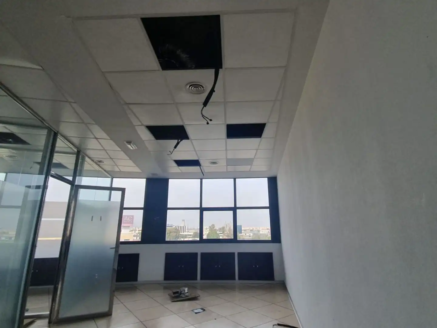 Oficina de lloguer a Calle Luis Fuentes Bejarano