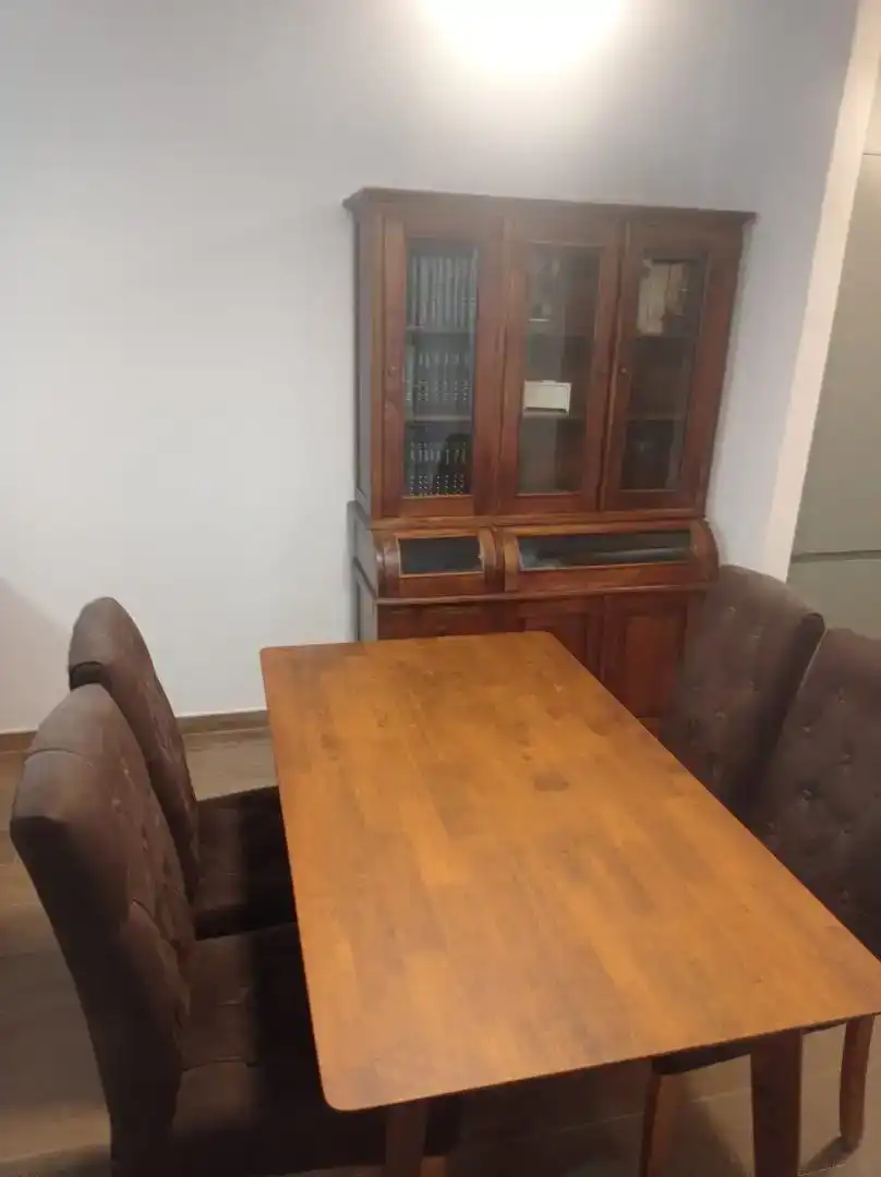 Esszimmer von Erdgeschoss zur Miete in Sevilla mit Parkett, Abstellraum und Schwimmbad