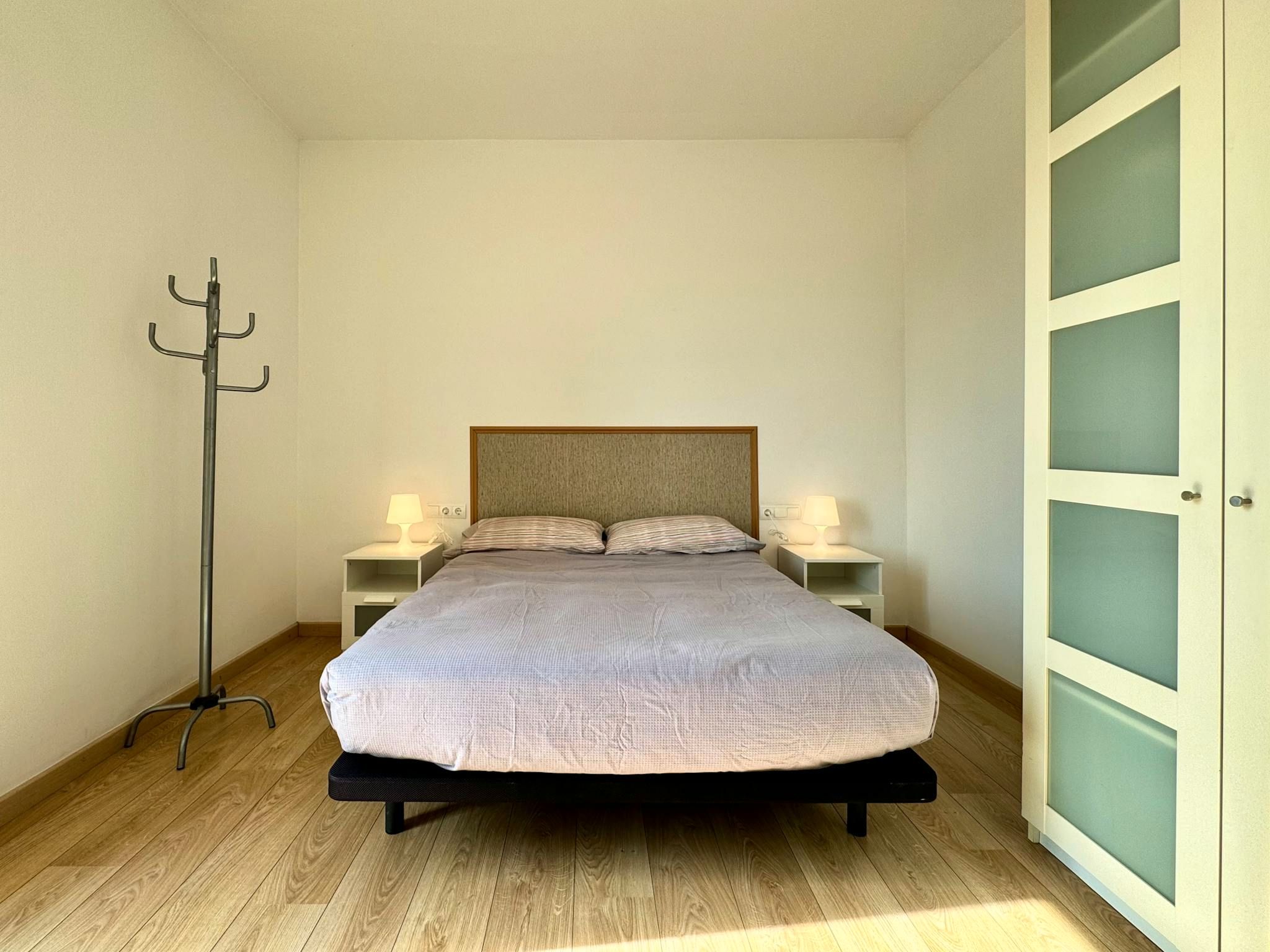 Dormitori de Pis per a compartir en  Barcelona Capital amb Calefacció, Moblat i Rentadora