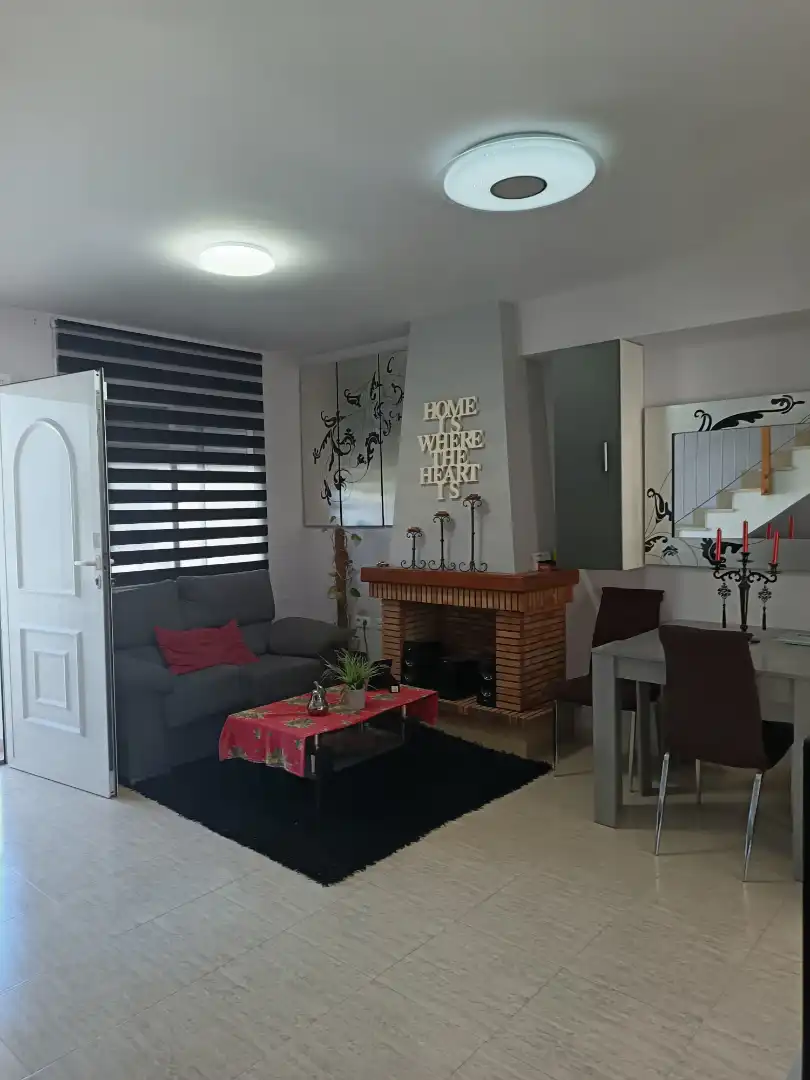 Sala de estar de Casa adosada en venta en Almazora / Almassora con Aire acondicionado, Calefacción y Terraza