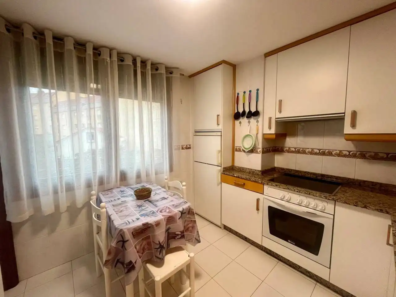 Kitchen of Flat for rent in Miño, A Coruña