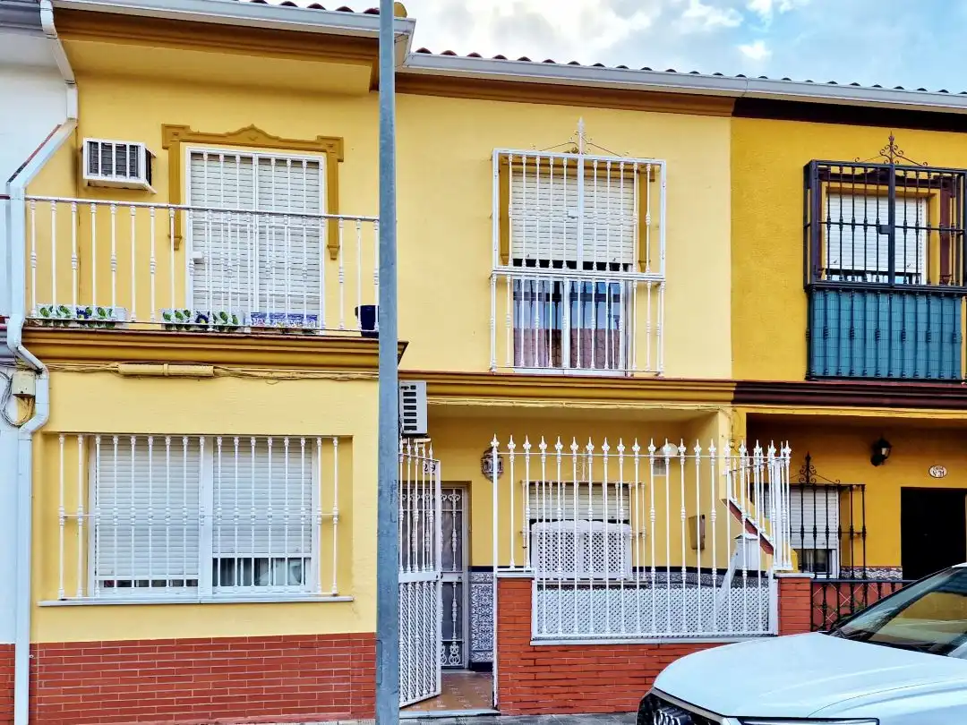 House with garden for sale in Esproceda 29