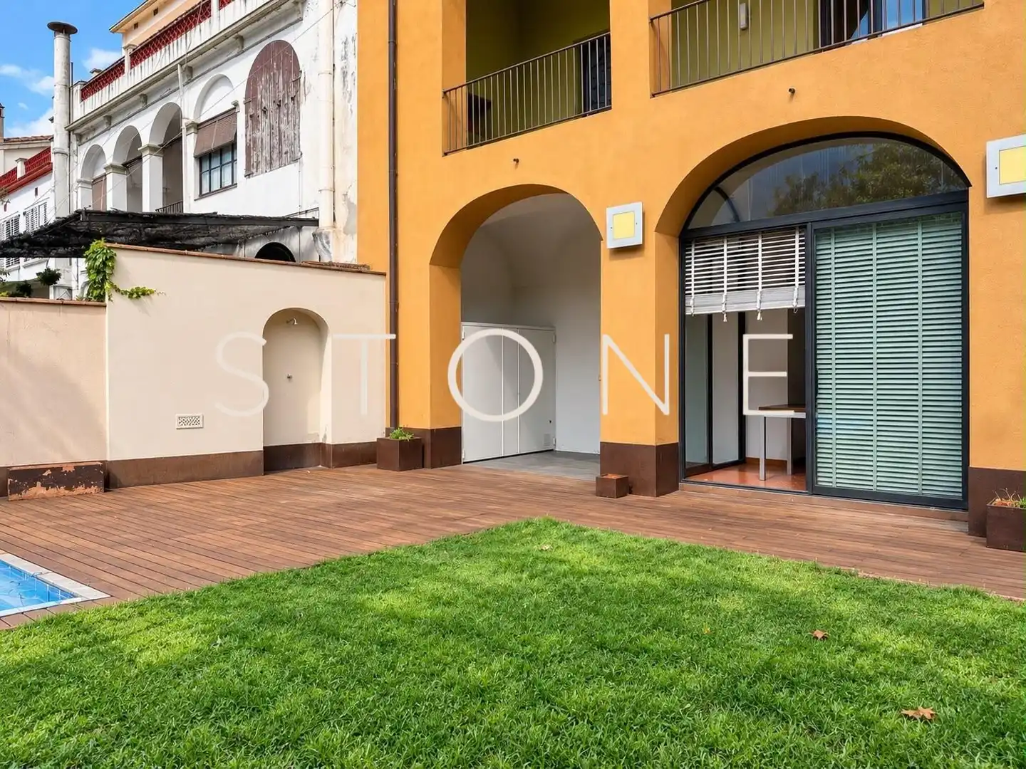 Terrace of Houses for sale in Banyoles, Girona