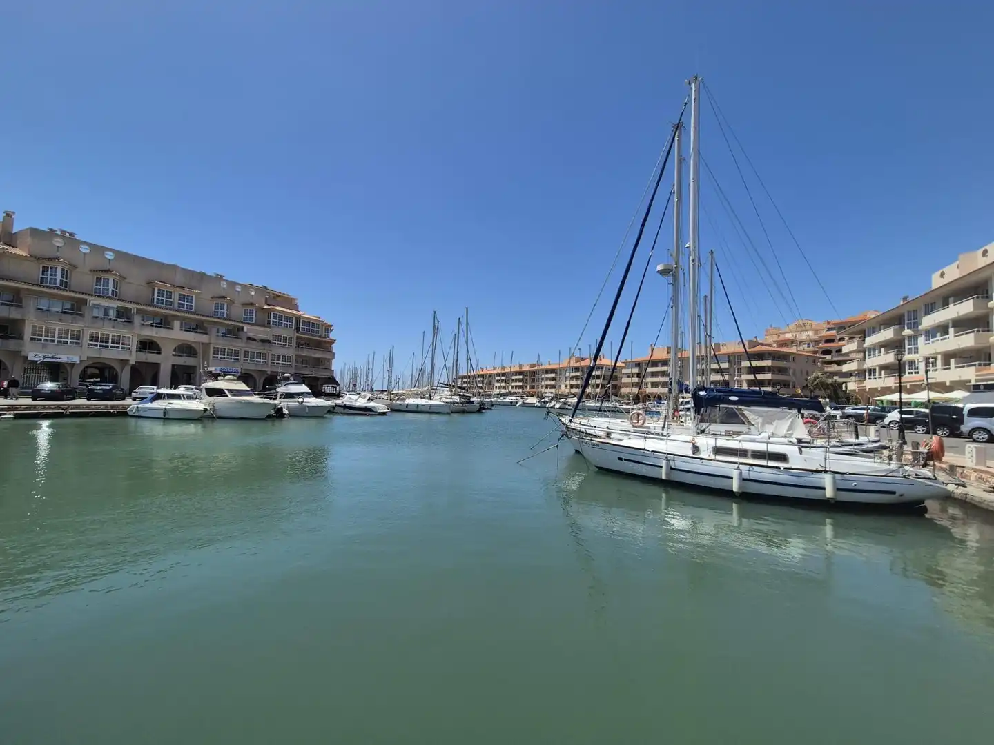 Parking de Casa adosada en venta en El Ejido con Aire acondicionado, Jardín privado y Terraza