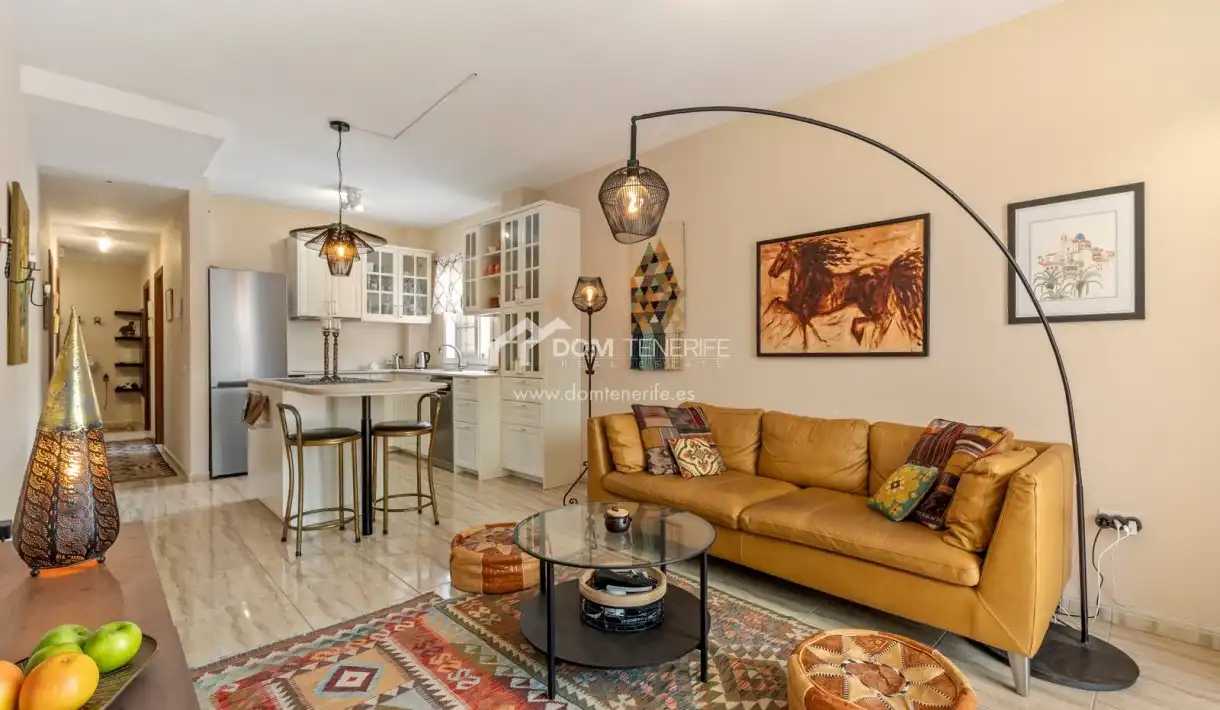 Living room of Flat for sale in Arona  with Terrace, Swimming Pool and Furnished
