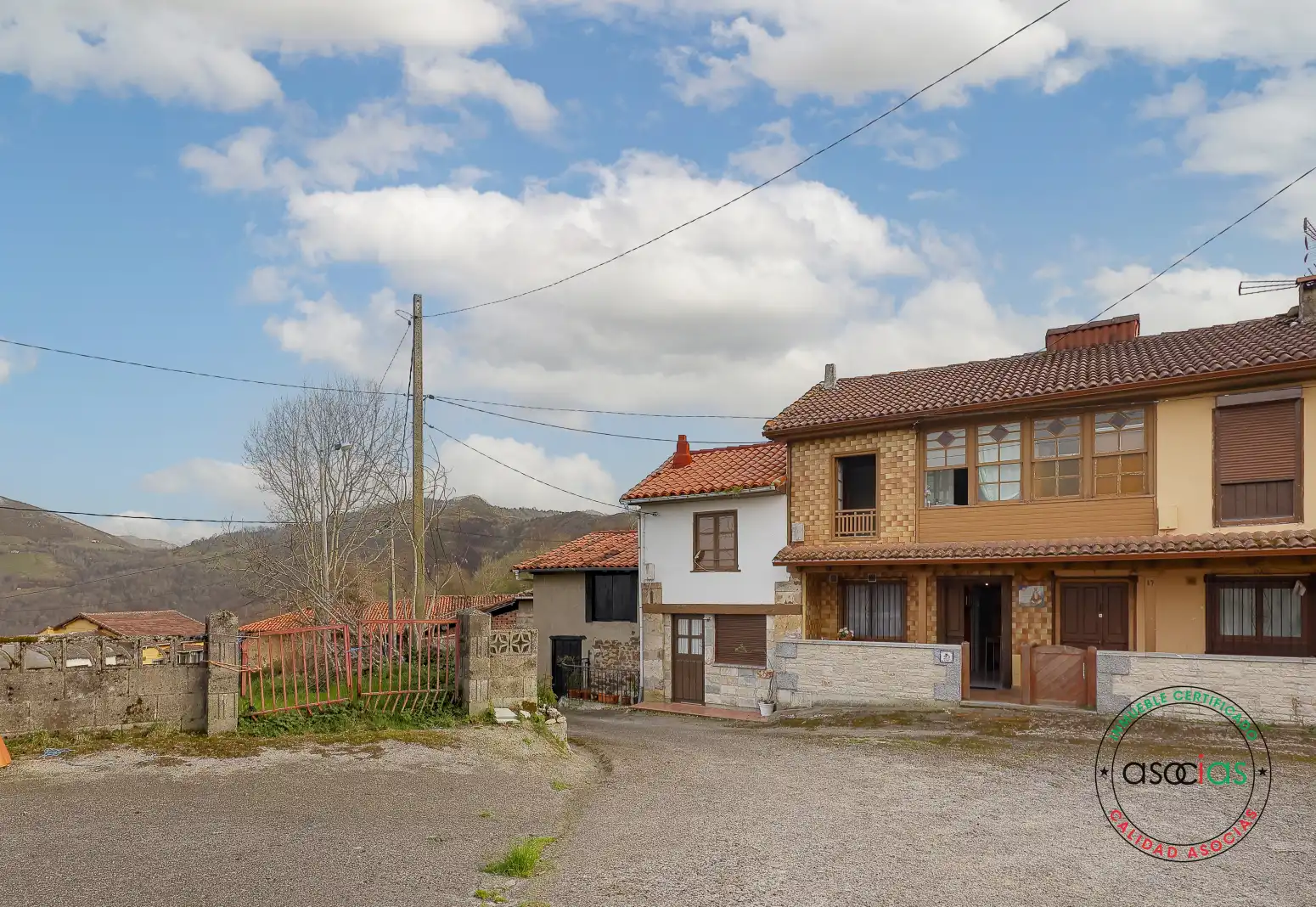 Vista exterior de Casa o chalet en venta en Parres con Calefacción y Terraza