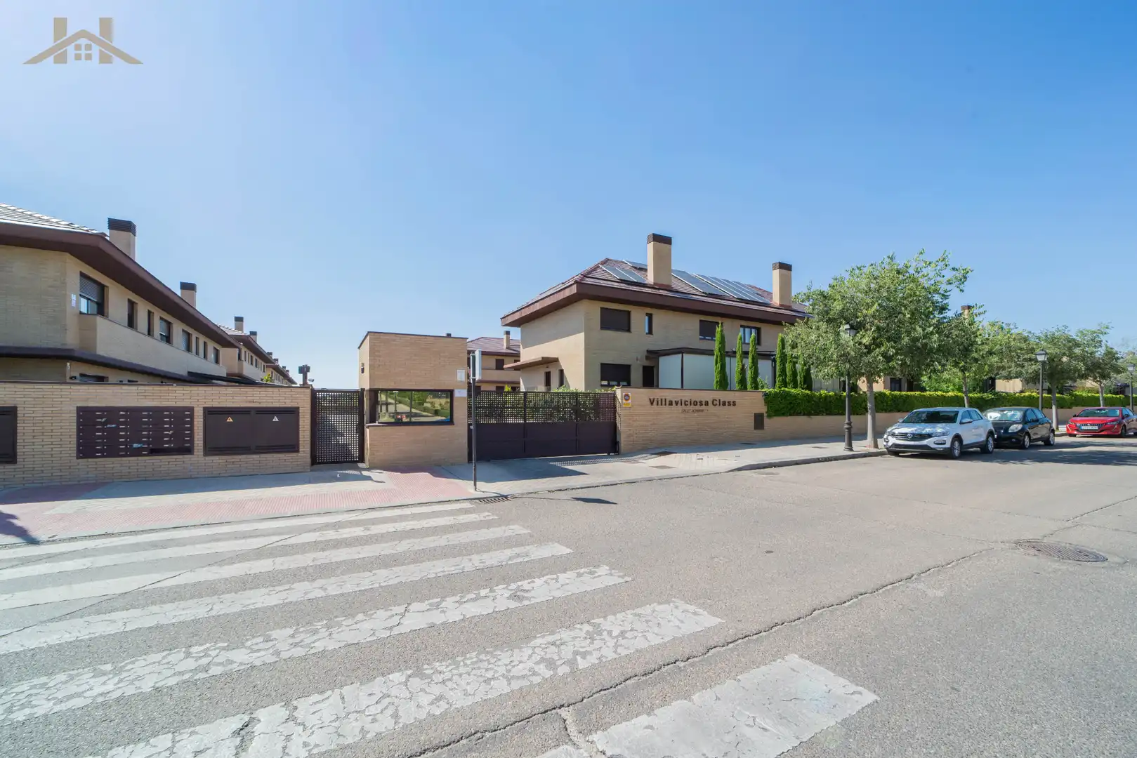 Exterior view of Detached homes for sale in Villaviciosa de Odón  with Air Conditioner, Heating and Private garden