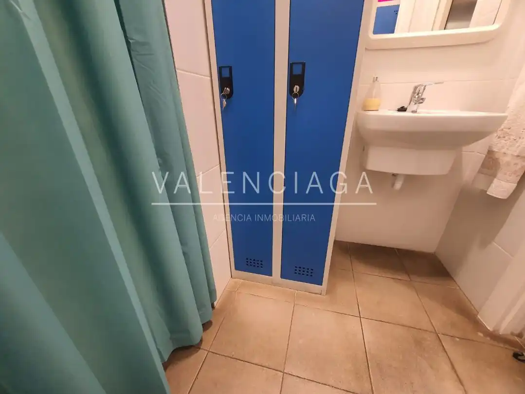 Badezimmer von Geschaftsraum zum Verkauf in Beasain