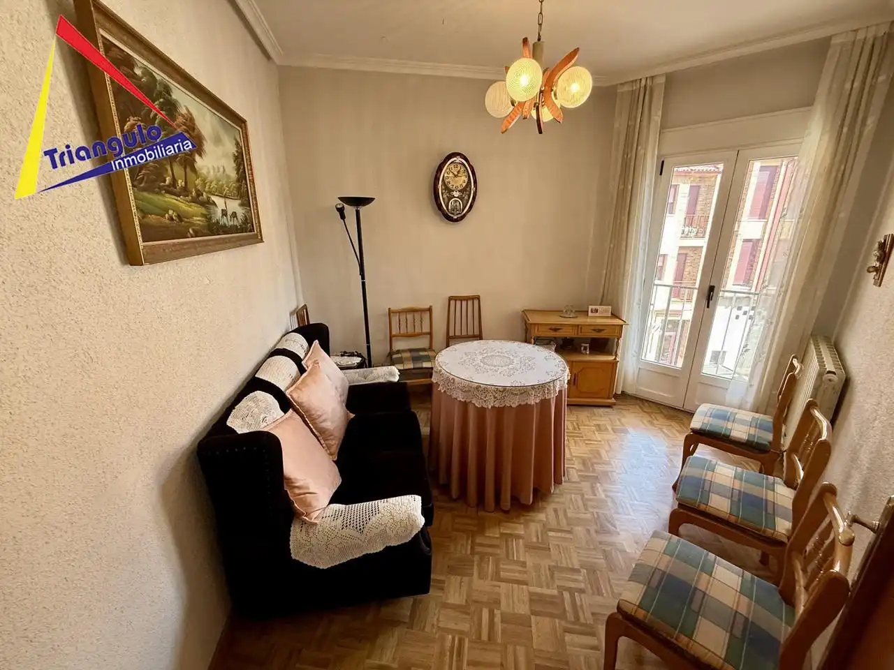 Living room of Flat for sale in Segovia  with Heating, Parquet flooring and Terrace