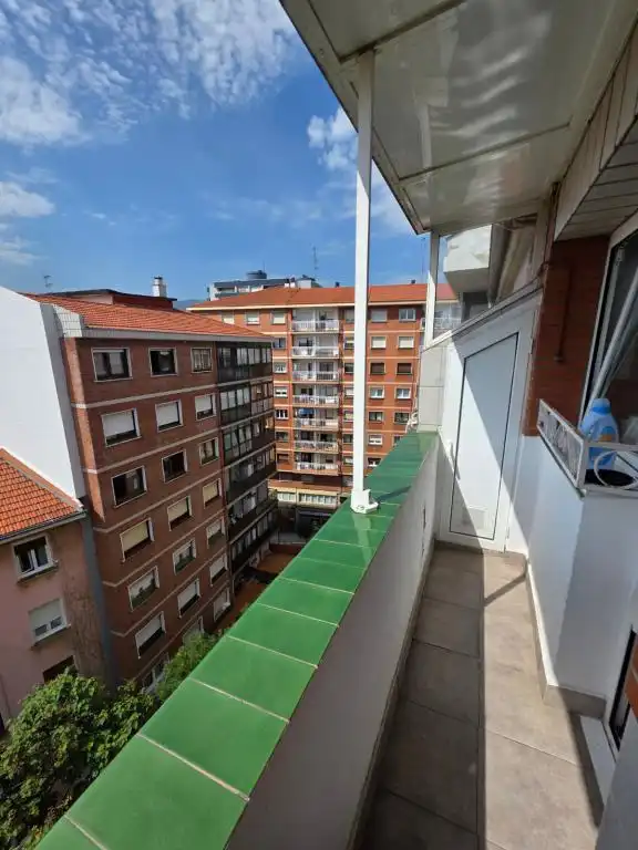 Außenansicht von Wohnung zum Verkauf in Bilbao  mit Heizung und Terrasse