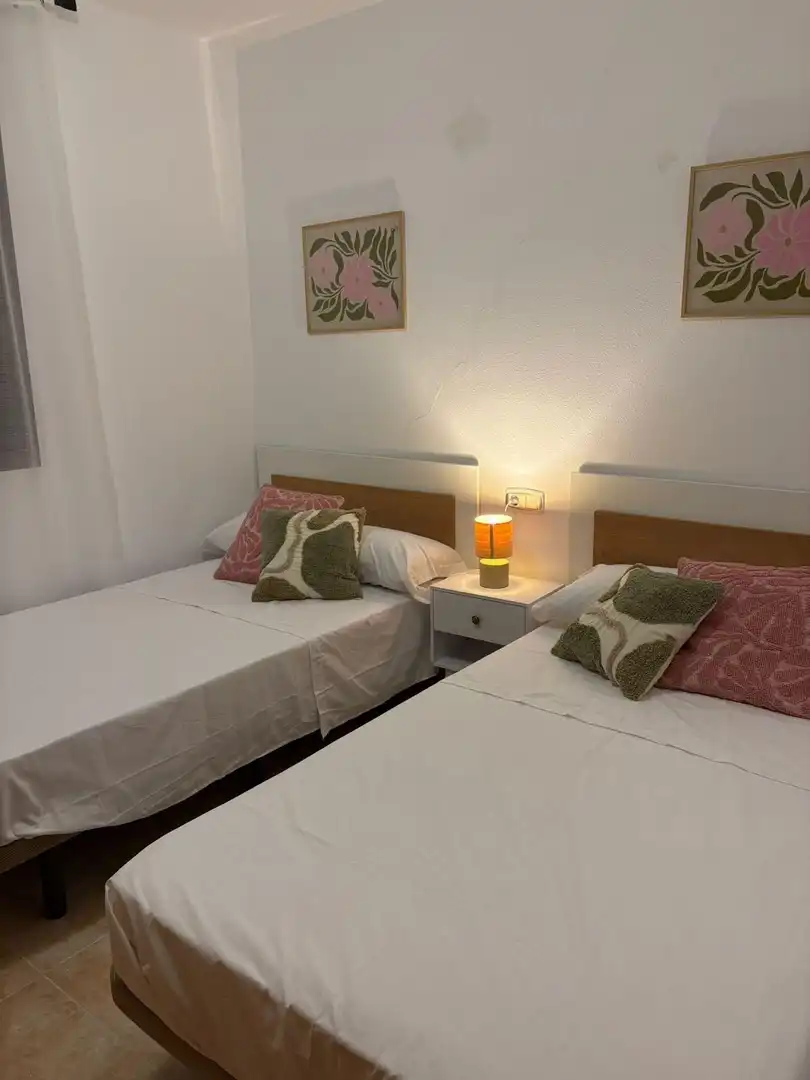 Habitación de Apartamento en venta en Águilas con Amueblado y Piscina comunitaria