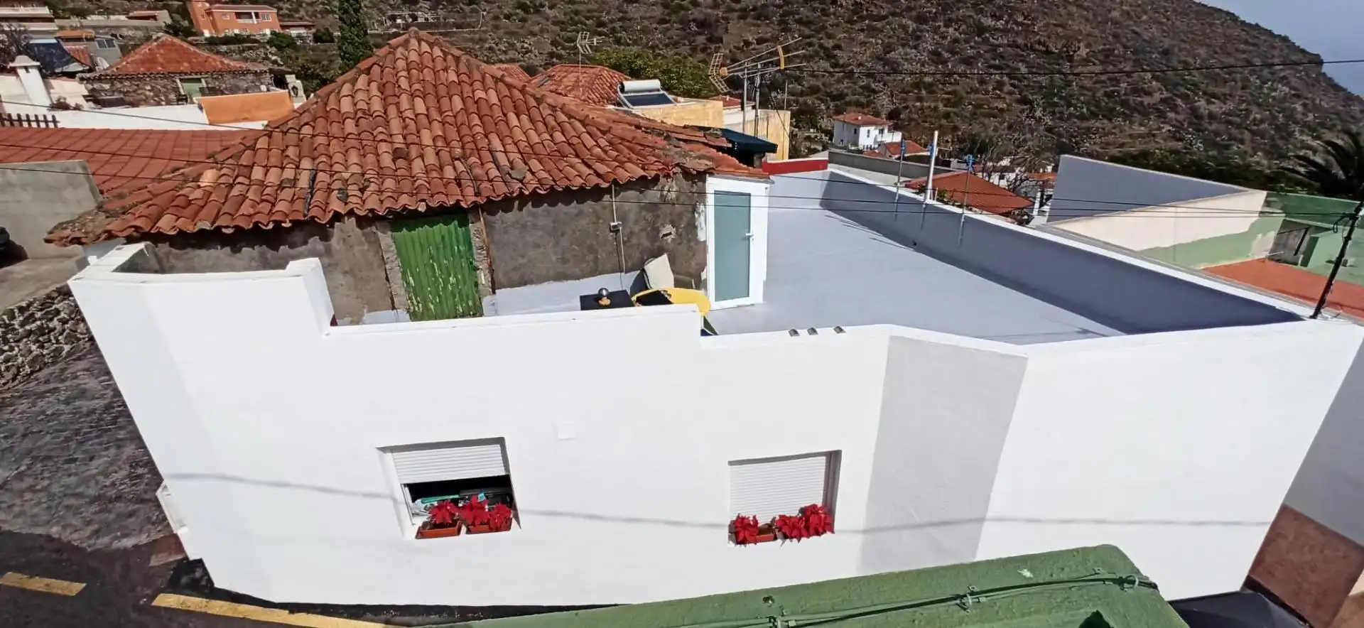 Vista exterior de Casa o xalet en venda en Candelaria amb Aire condicionat, Jardí privat i Terrassa