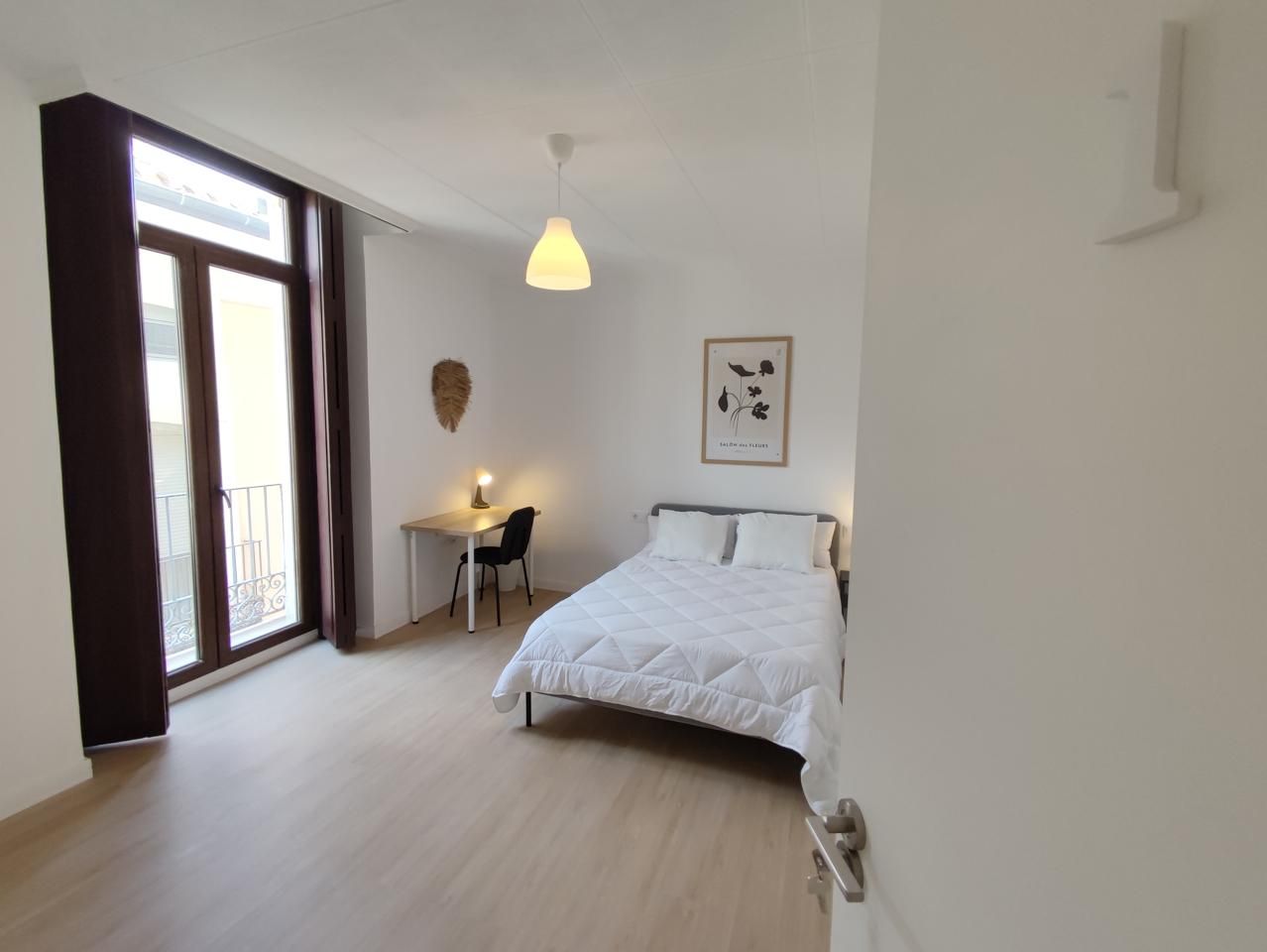 Pis per a compartir a Carrer de Tomàs Valls, Centro