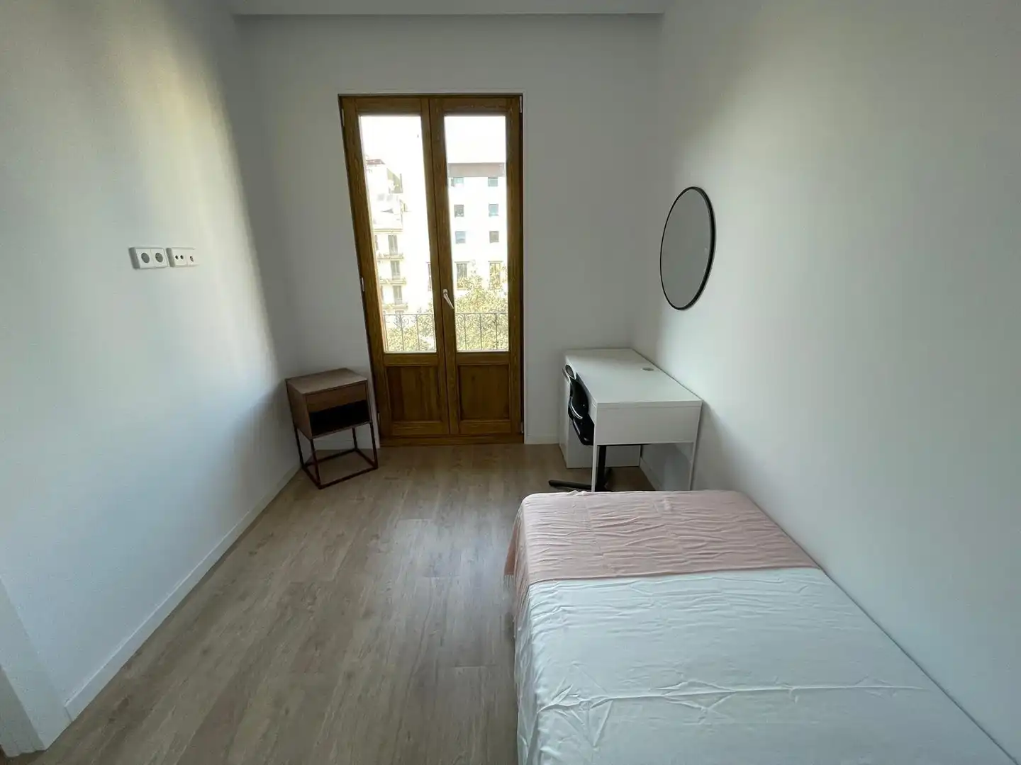 Dormitori de Pis de lloguer en Barcelona amb Aire condicionat, Calefacció i Parquet