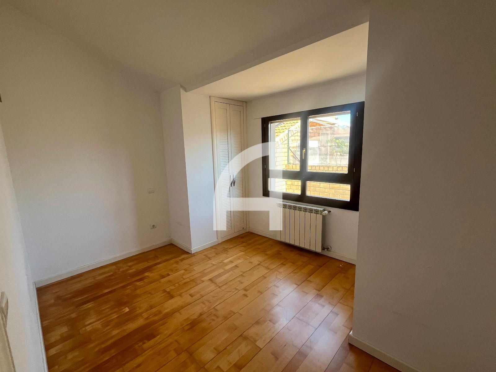 Bedroom of Duplex for sale in  Zaragoza Capital  with Heating, Parquet flooring and Terrace