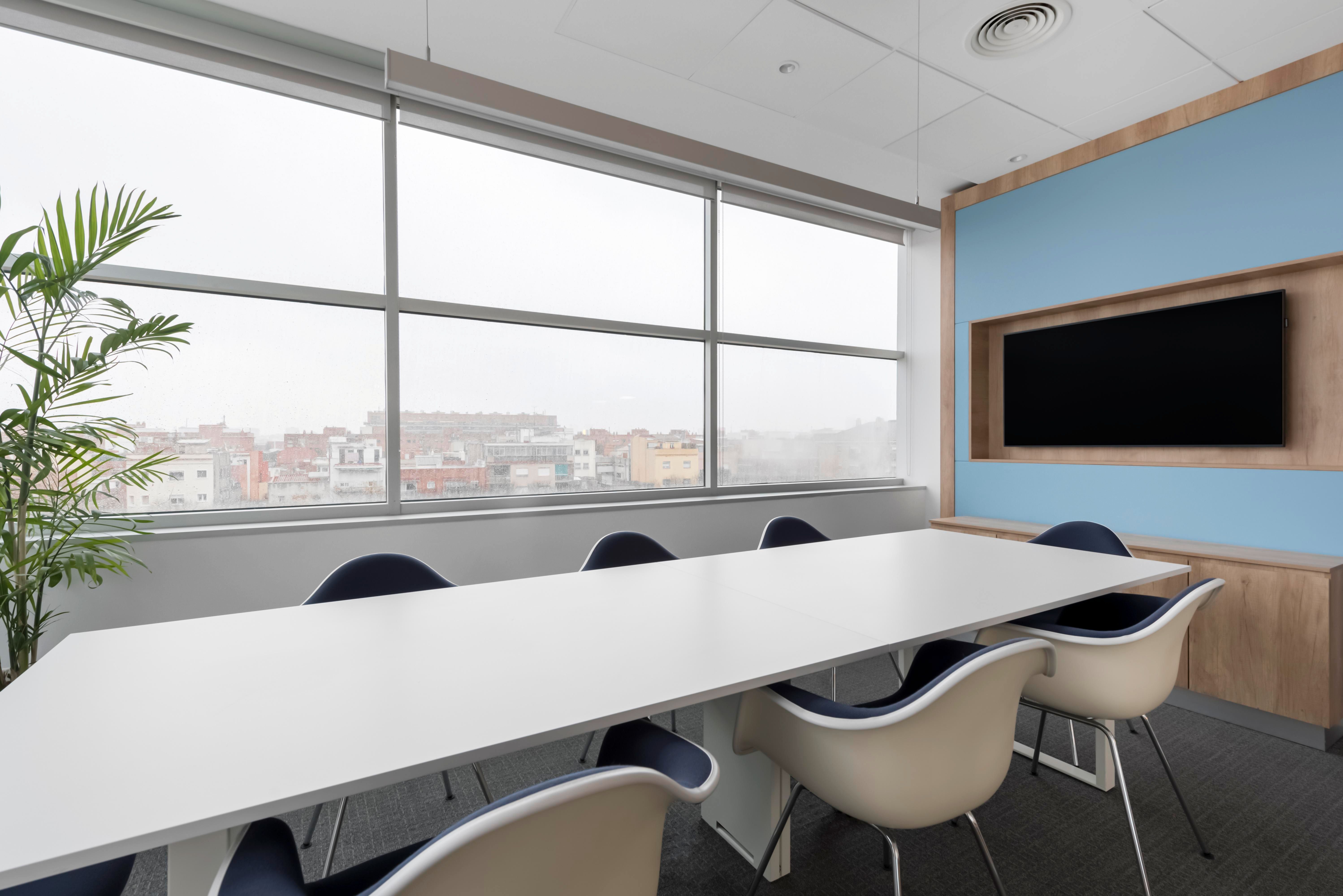 Oficina de lloguer en Cornellà de Llobregat amb Aire condicionat, Calefacció i Moblat