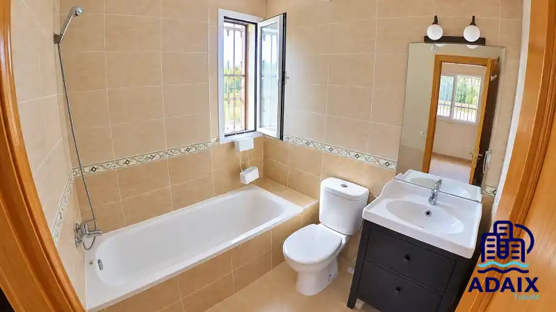 Bathroom of Detached homes for sale in Camarenilla, Toledo