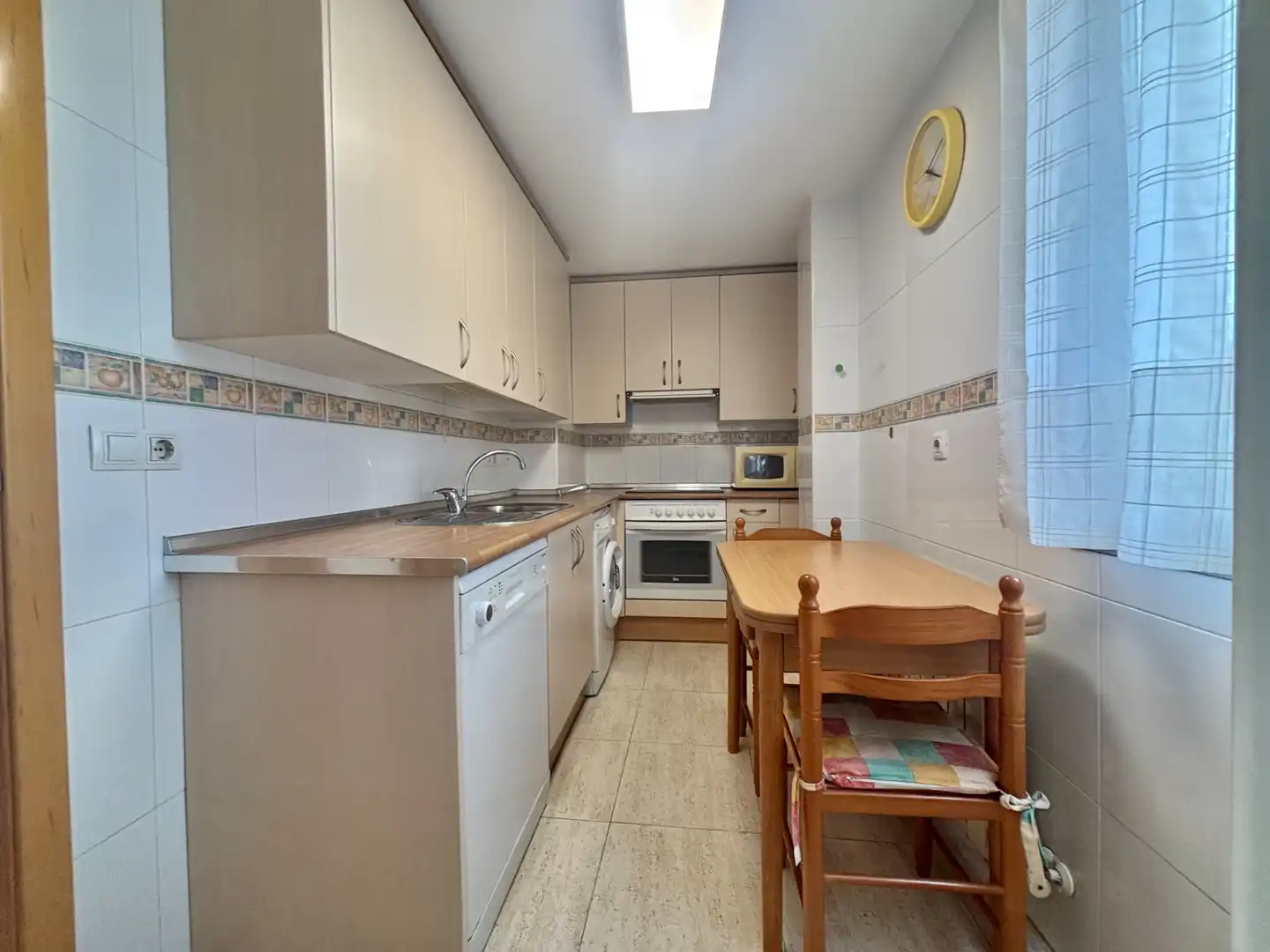 Kitchen of Flat for sale in Oliver-Valdefierro