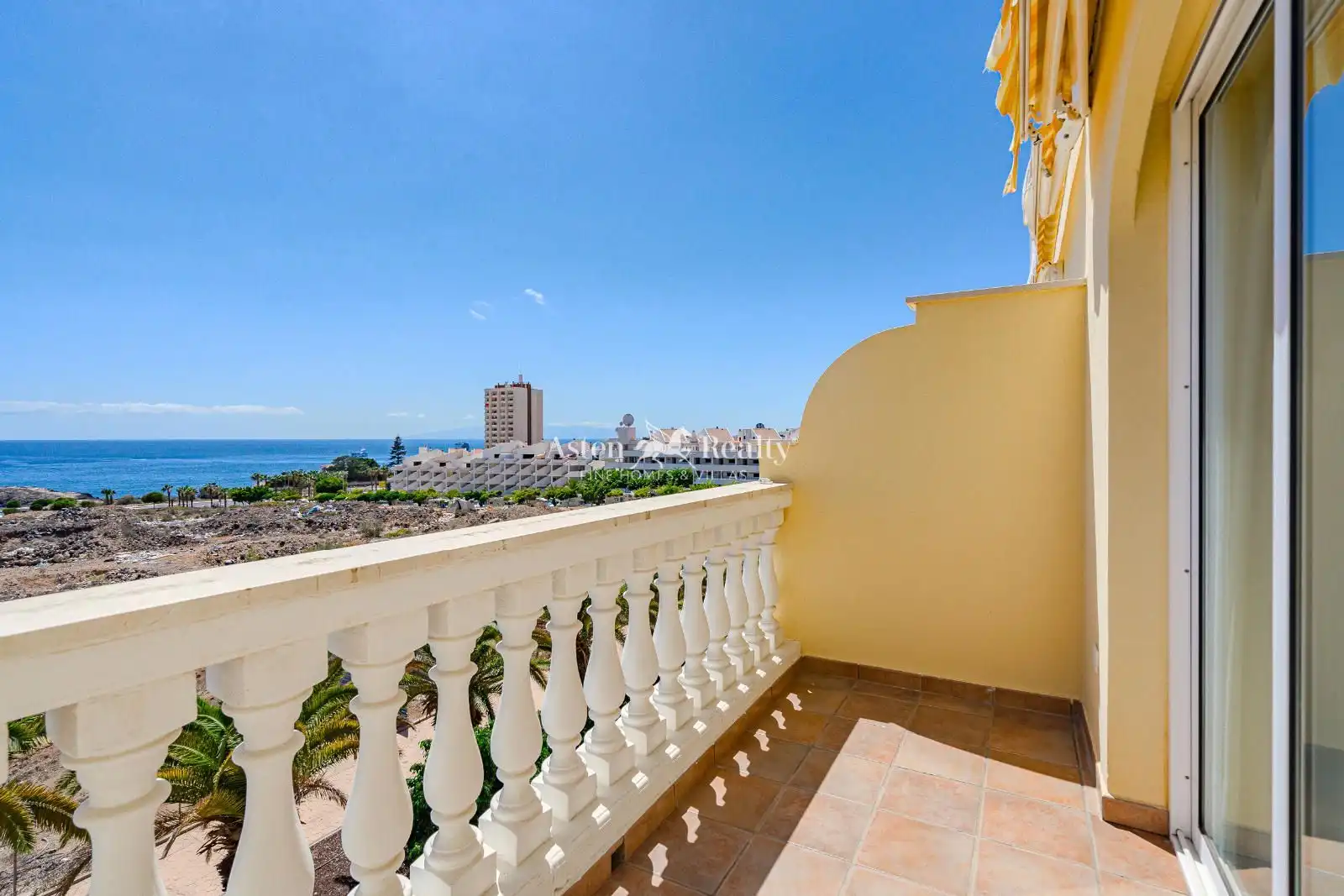 Habitación de Piso en venta en Arona con Terraza, Trastero y Piscina