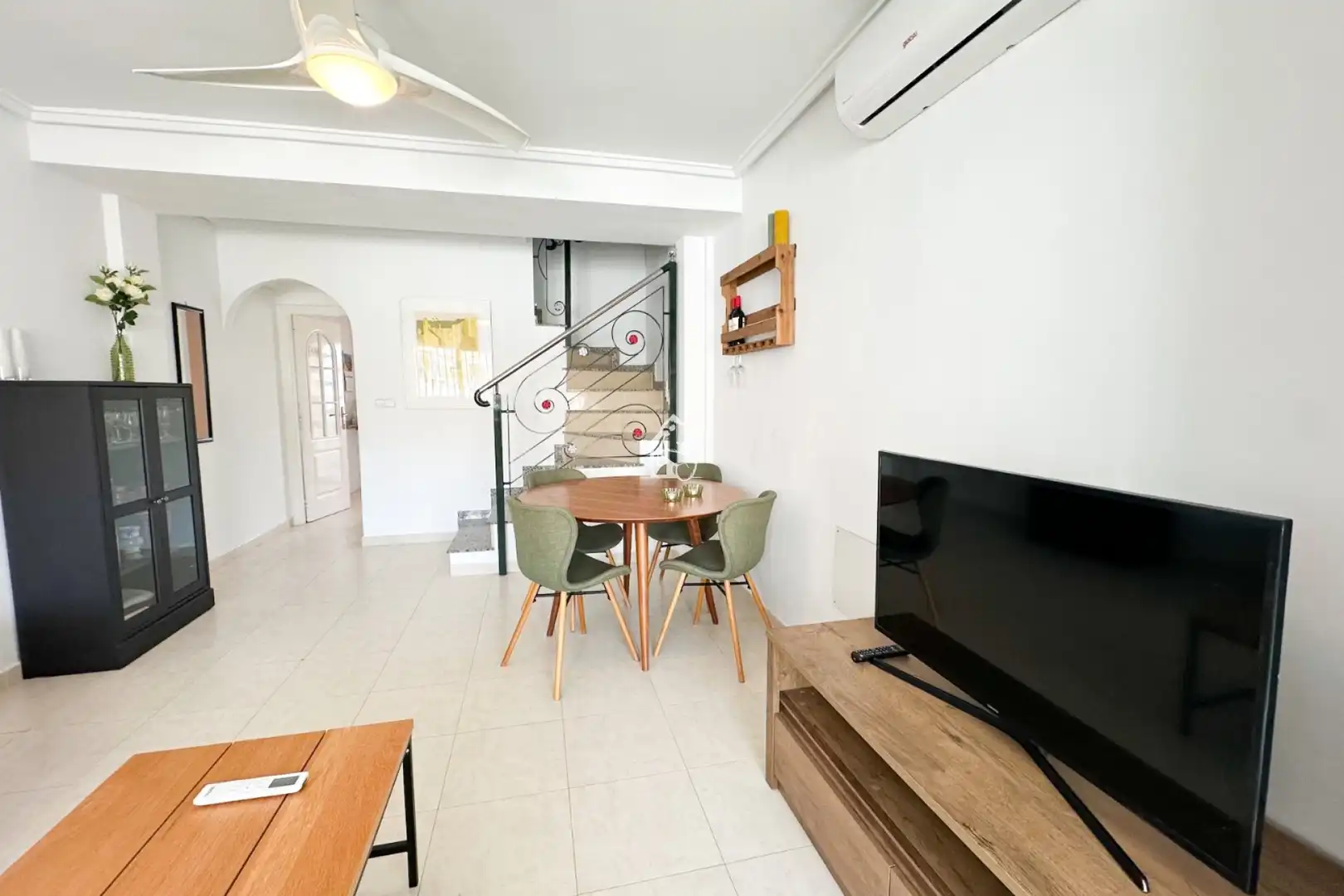 Sala de estar de Apartamento de alquiler en Rojales con Aire acondicionado, Terraza y Piscina