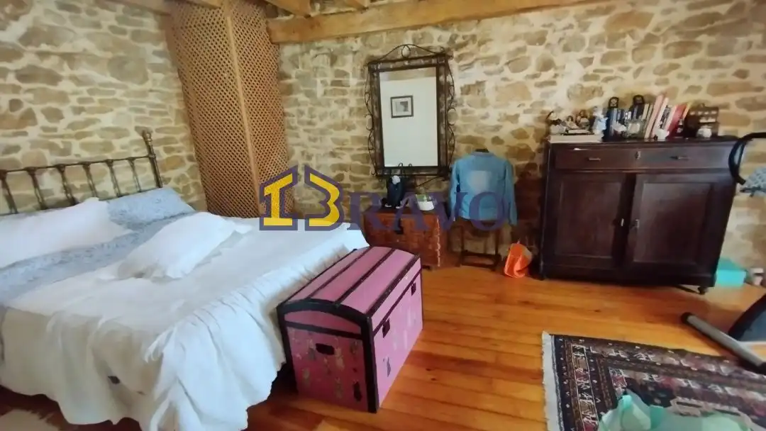 Habitación de Casa o chalet en venta en Merindad de Cuesta-Urria con Calefacción, Terraza y Amueblado