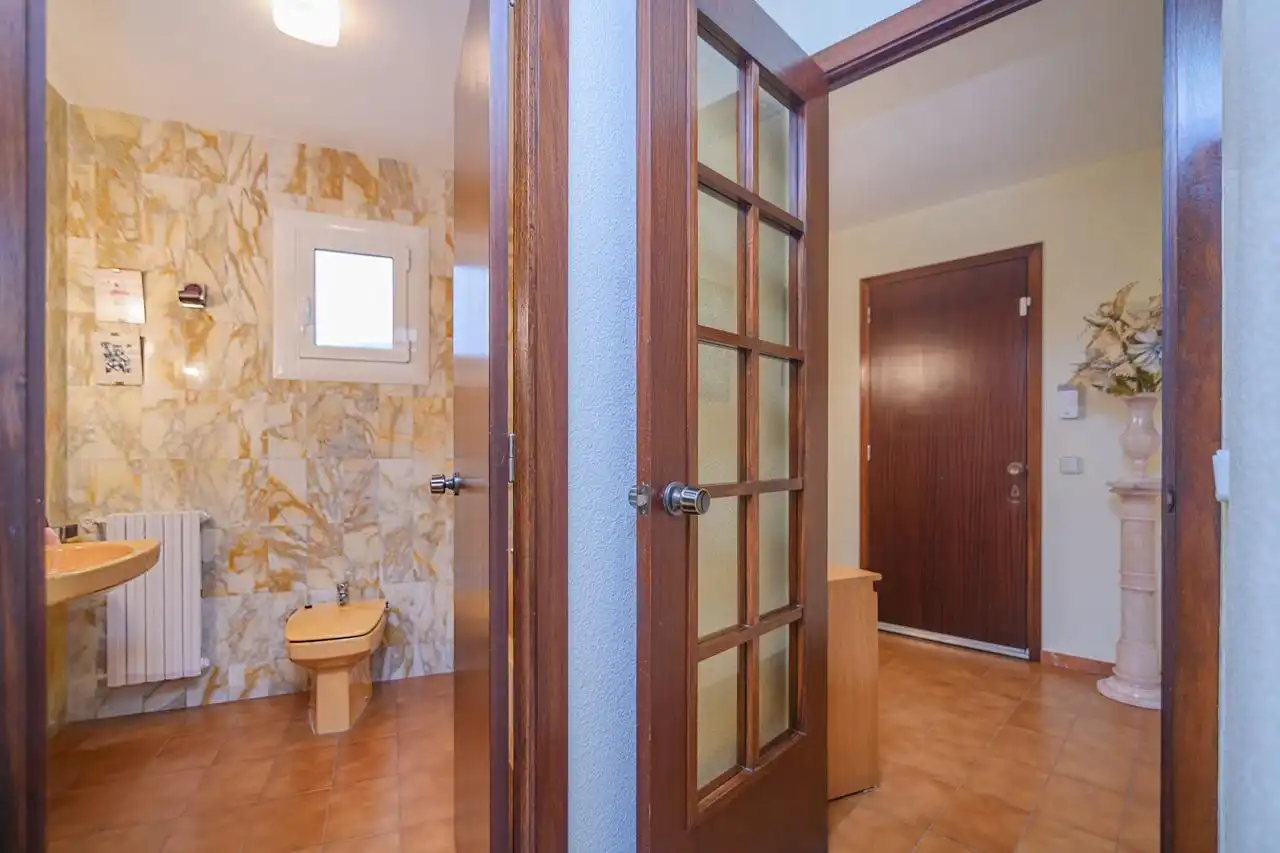 Wohnung zum Verkauf in Manresa mit Heizung, Abstellraum und Balkon