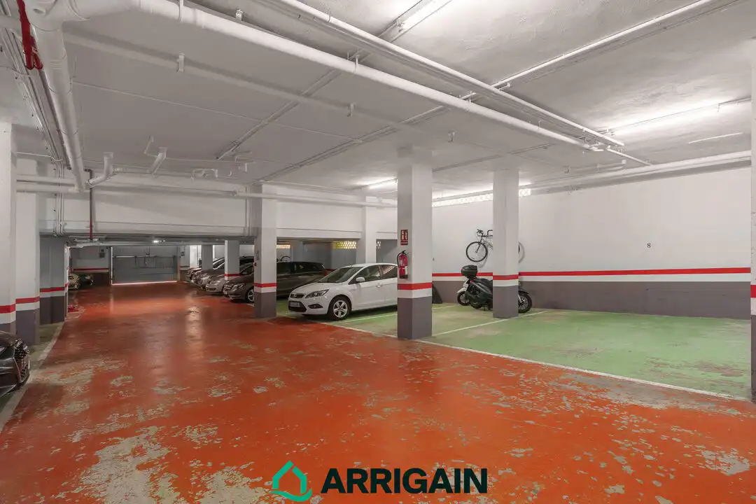 Parking de Piso en venta en Donostia - San Sebastián  con Calefacción, Terraza y Trastero