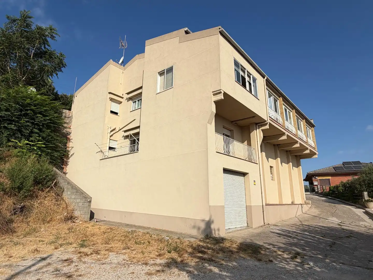 Vista exterior de Casa o xalet en venda en Argençola amb Calefacció, Traster i Moblat