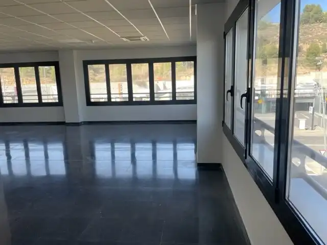 Oficina de alquiler en Lleida con Aire acondicionado