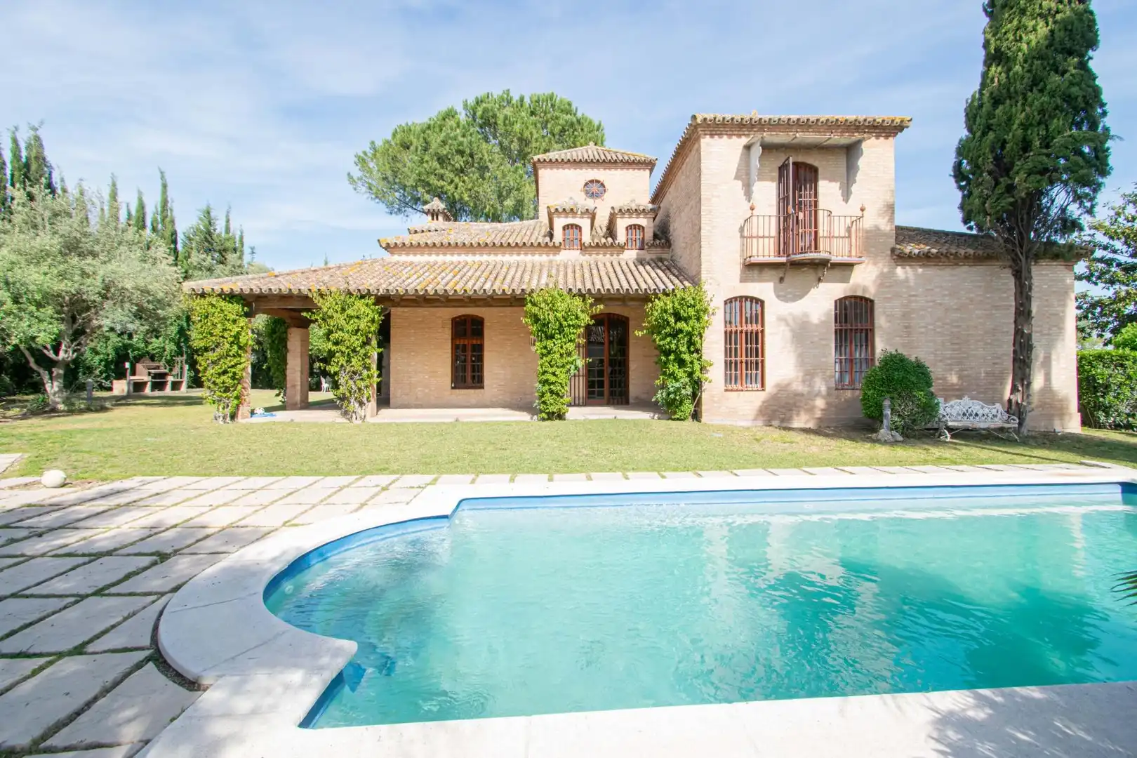 Jardín de Casa o chalet en venta en Valencina de la Concepción con Aire acondicionado, Jardín privado y Terraza