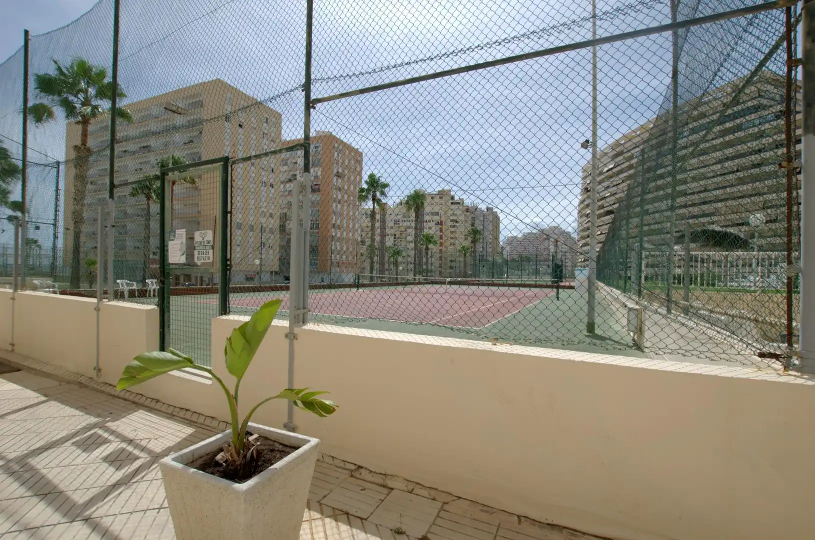 Außenansicht von Wohnung zum Verkauf in Cullera mit Terrasse, Möbliert und Balkon