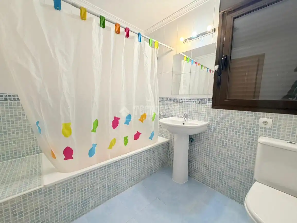 Baño de Piso en venta en Seseña con Aire acondicionado
