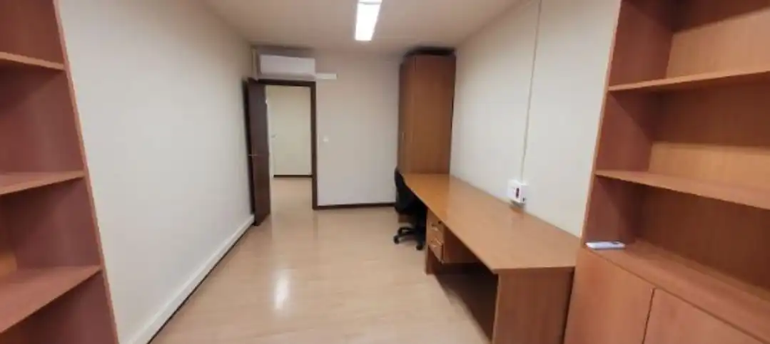 Oficina de alquiler en N/A, Casco Antiguo