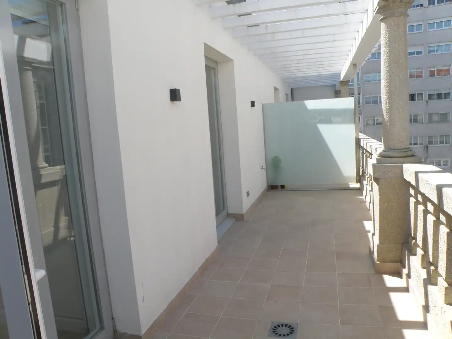 Terrasse von Dachboden zur Miete in Vigo  mit Heizung, Terrasse und Ofen