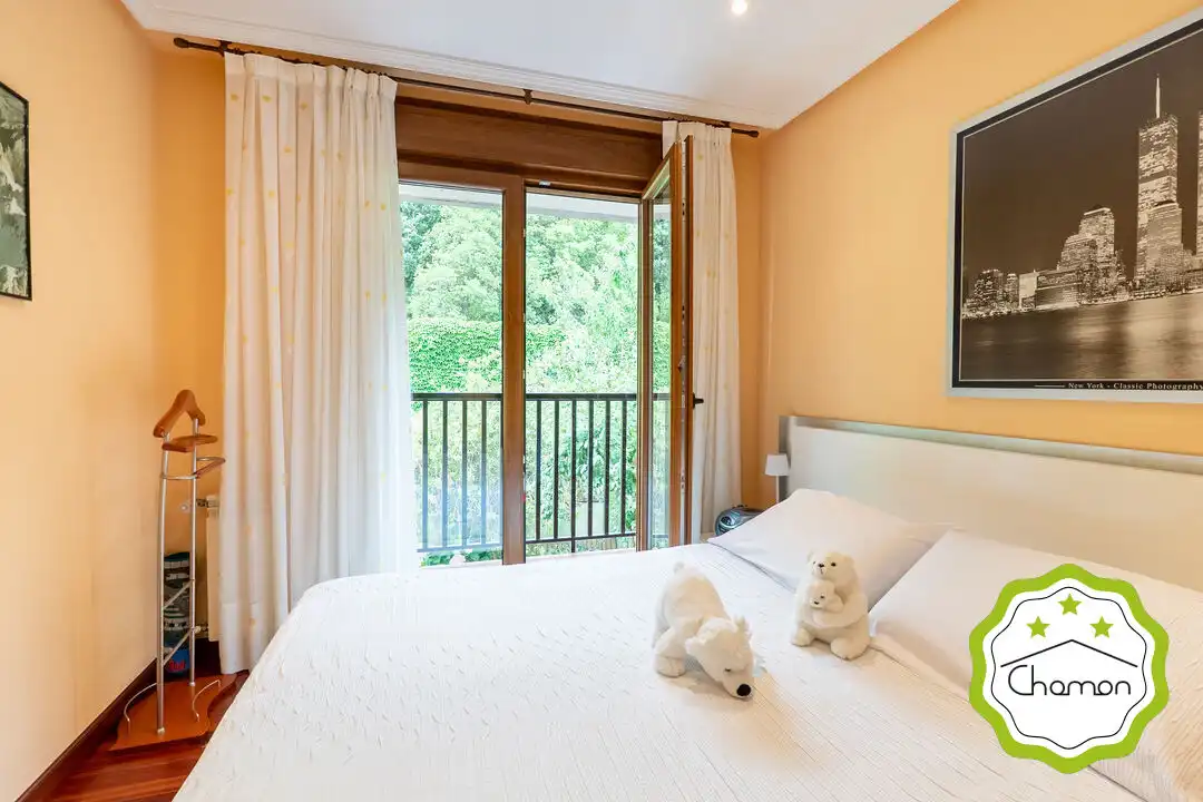 Bedroom of Houses for sale in Castro-Urdiales  with Heating and Furnished