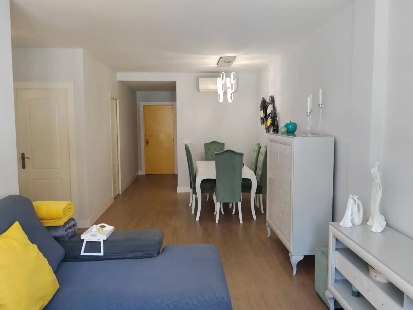 Dining room of Flat for rent in Almuñécar  with Air Conditioner, Parquet flooring and Furnished