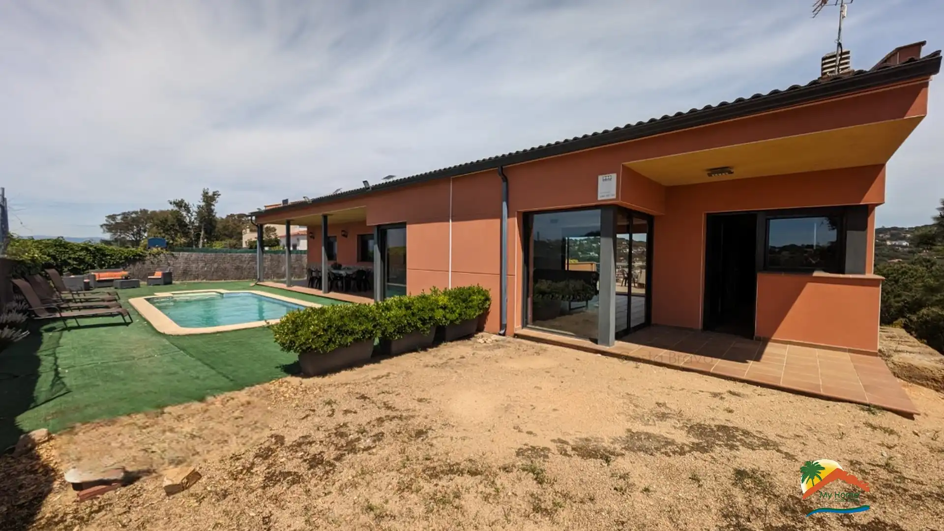 Casa con piscina en venta en Lloret Residencial - Montlloret, imagen 2