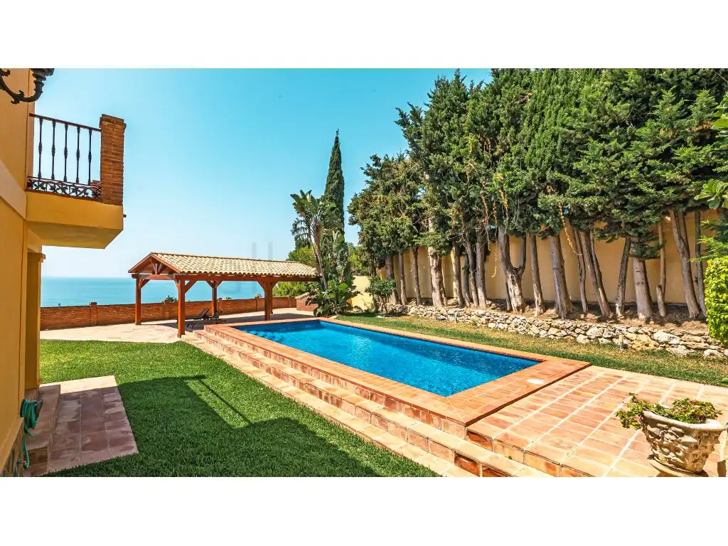 Schwimmbecken von Haus oder Chalet zum Verkauf in Benalmádena