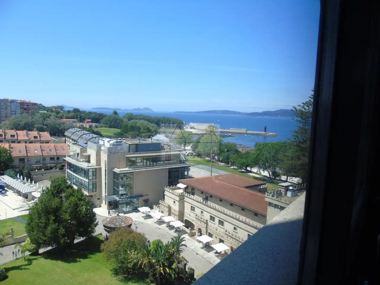 Flat for rent in Vigo   with Heating, Swimming Pool and Furnished